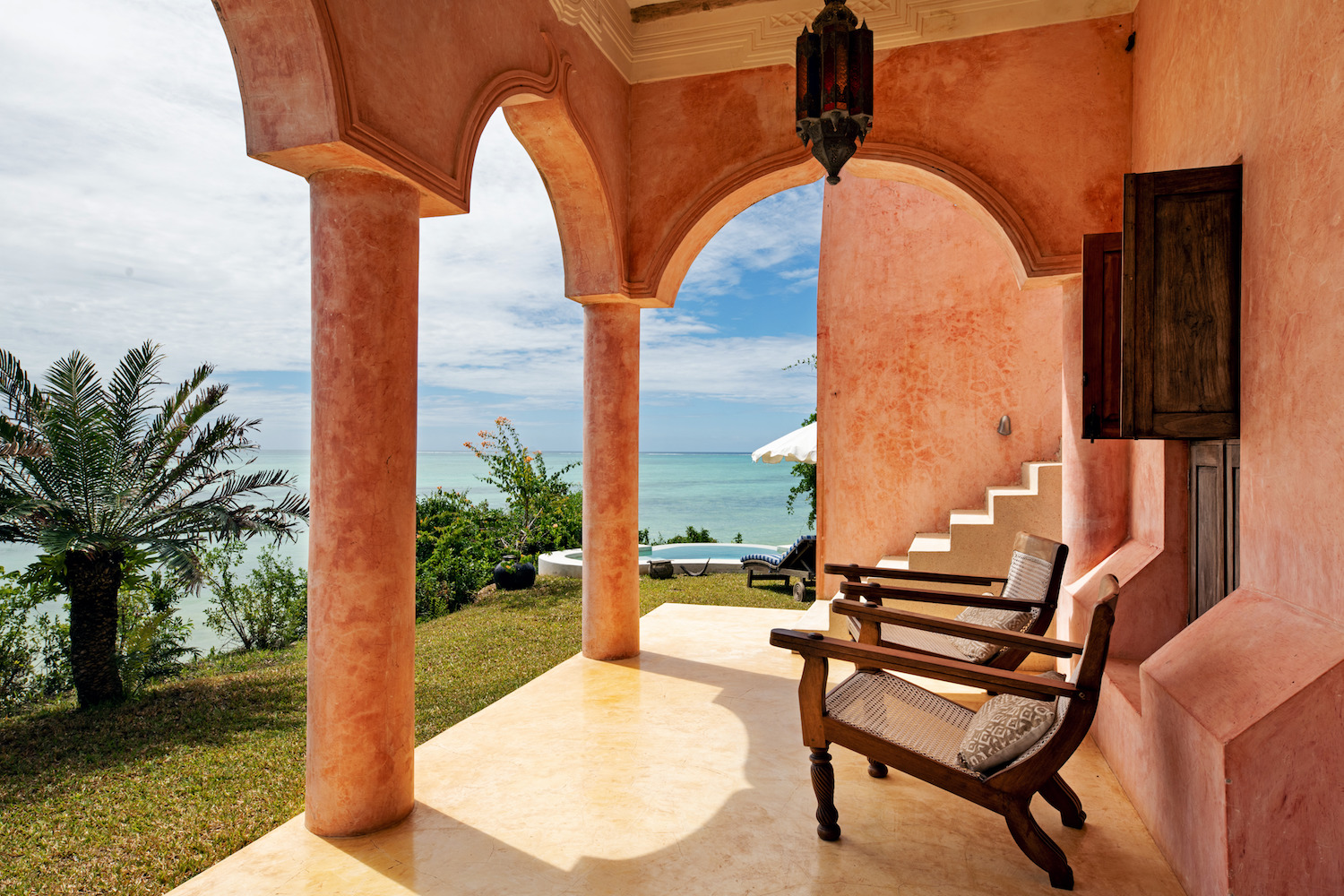 Qambani Luxury Resort Zanzibar Hotel - Sundowner Villa veranda with seating area